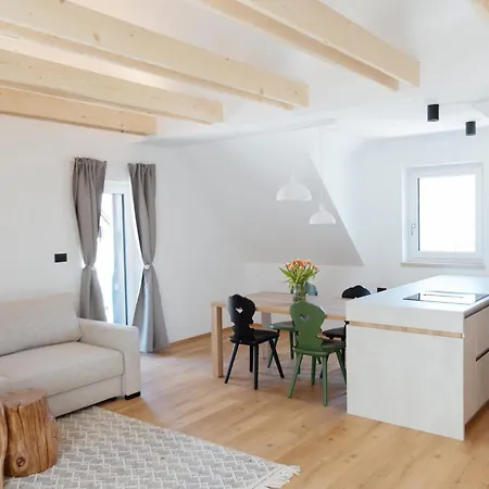 Apartma Tita's *